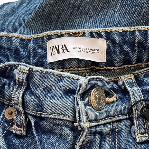 Zara High-Rise‎ Distressed Slim Ankle Jeans - Picture 6 of 13
